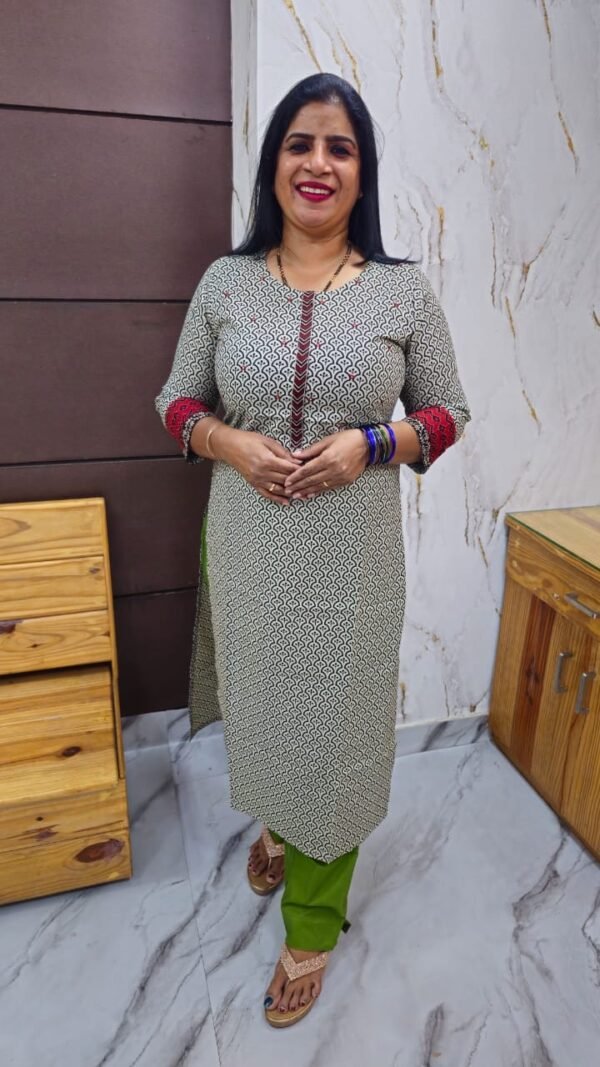 Anvita Brand kurties
