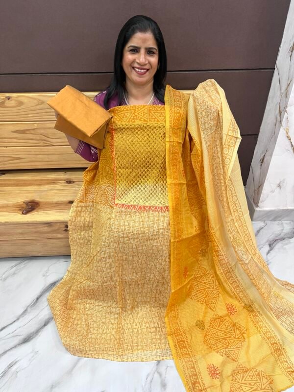 Unstitched suit -US010108